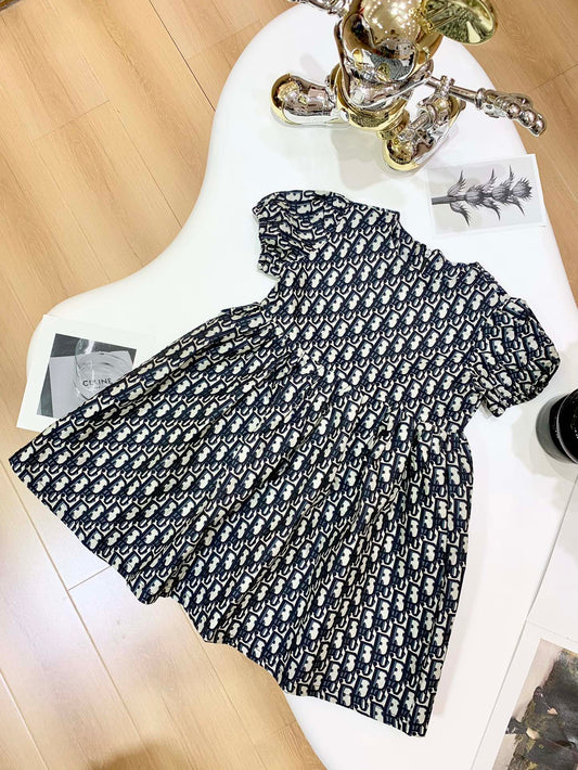 Round neck dress