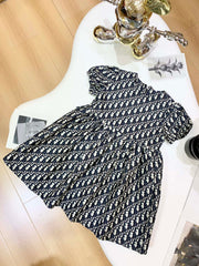 Round neck dress