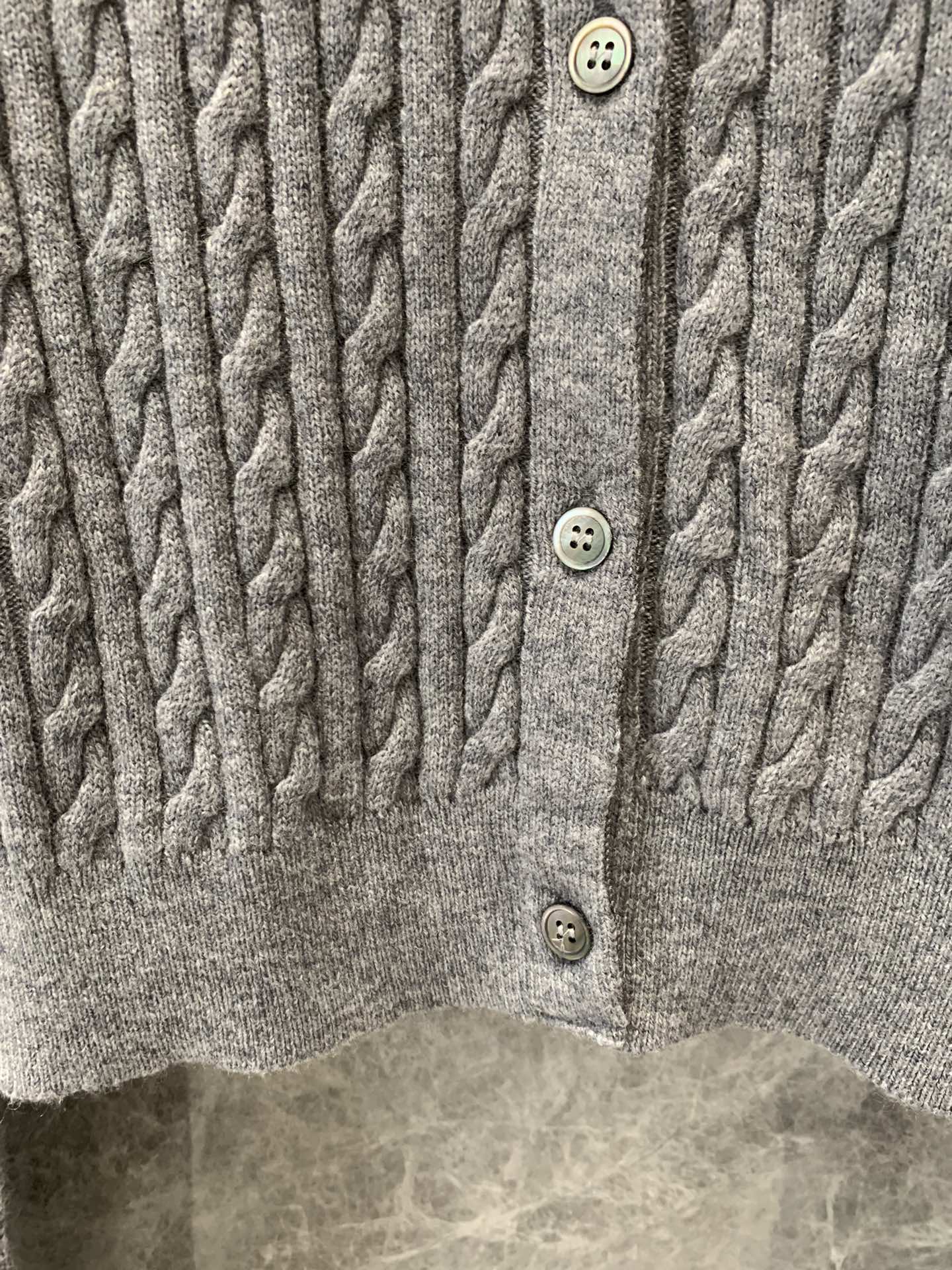 Cashmere logo intarsia simple twist knit cardigan