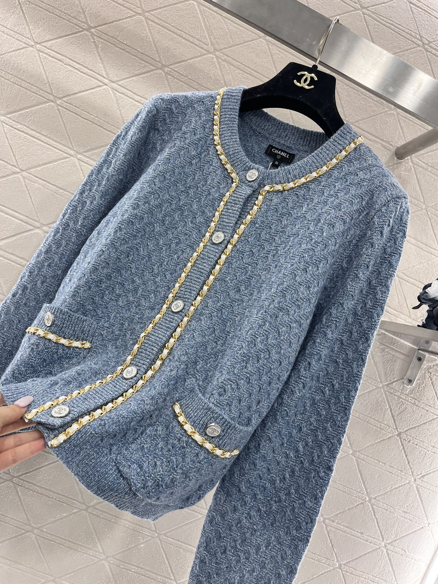 V-neck chain knitted cardigan