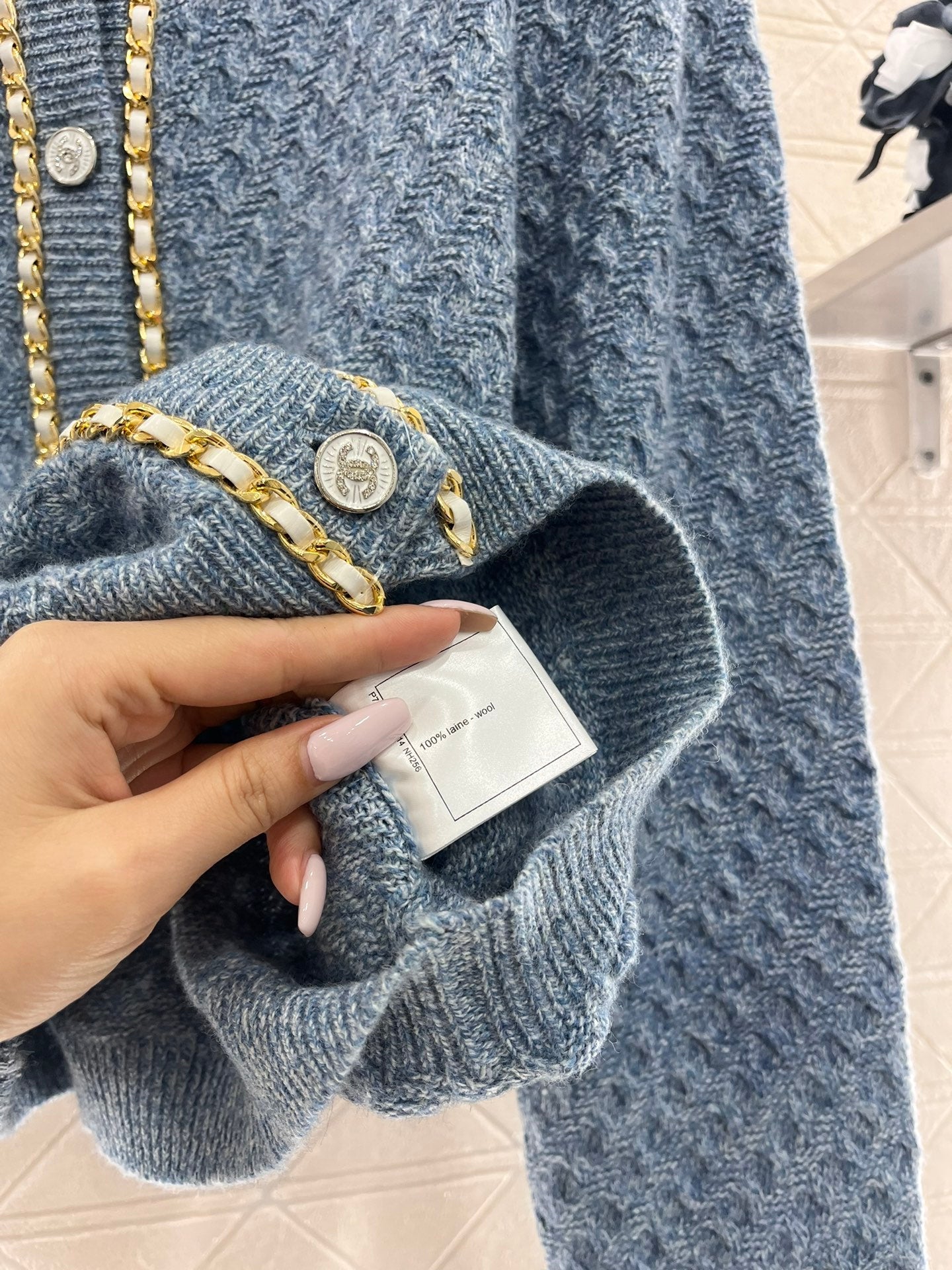 V-neck chain knitted cardigan