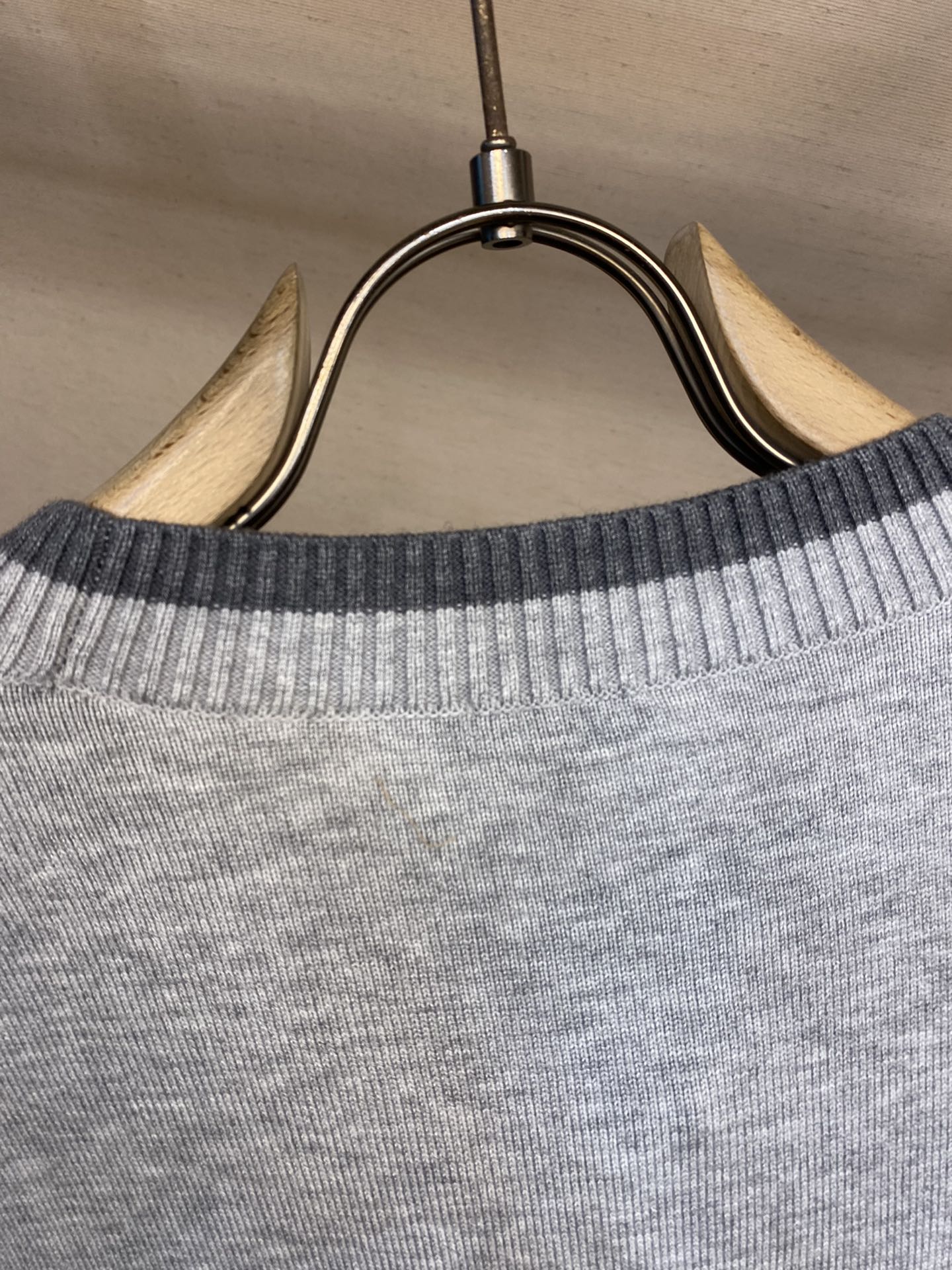 Basic knitted sweater