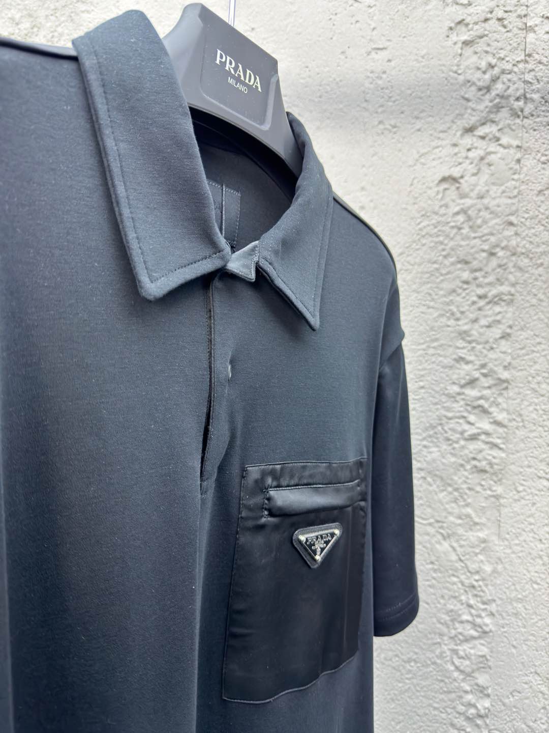 Zipper pocket POLO shirt