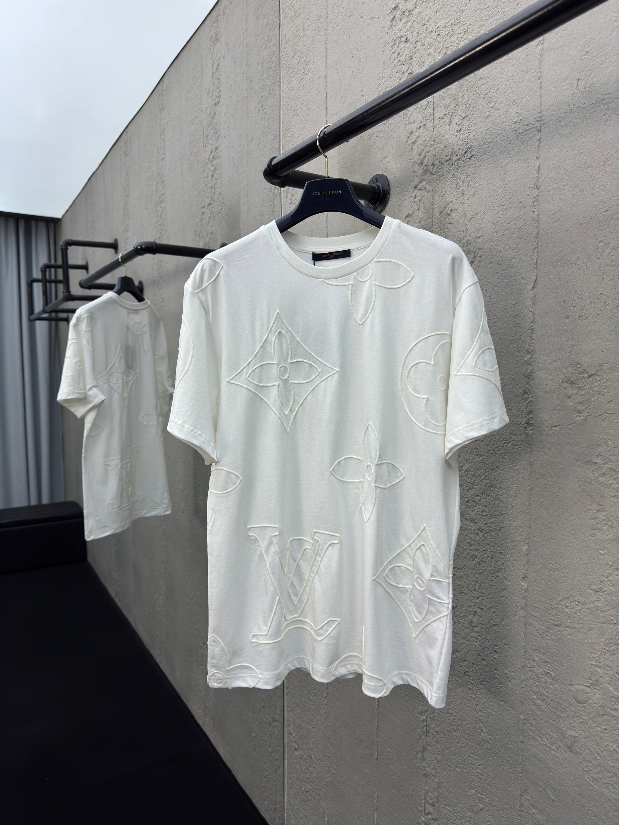 Chain embroidery short sleeves