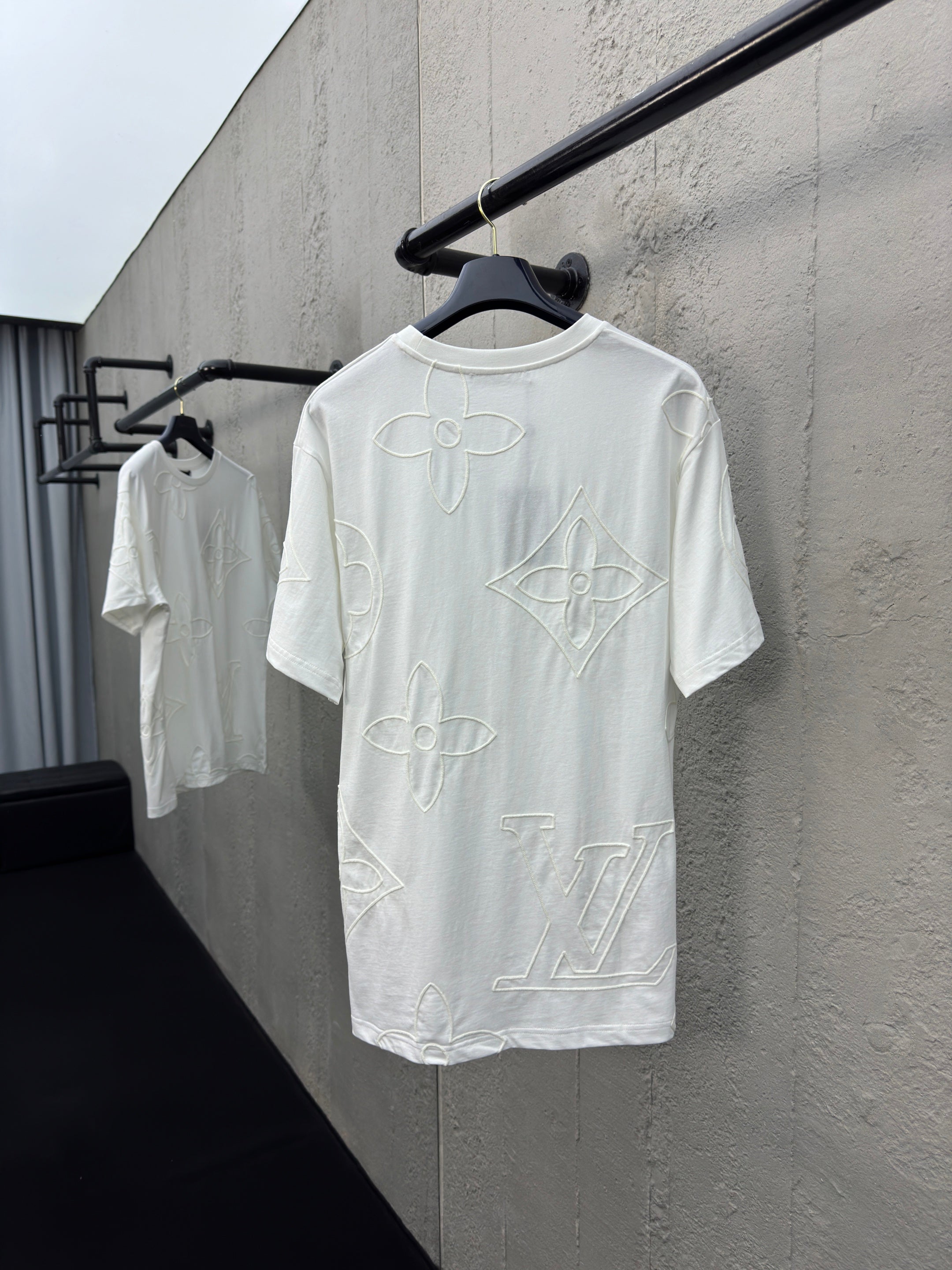 Chain embroidery short sleeves