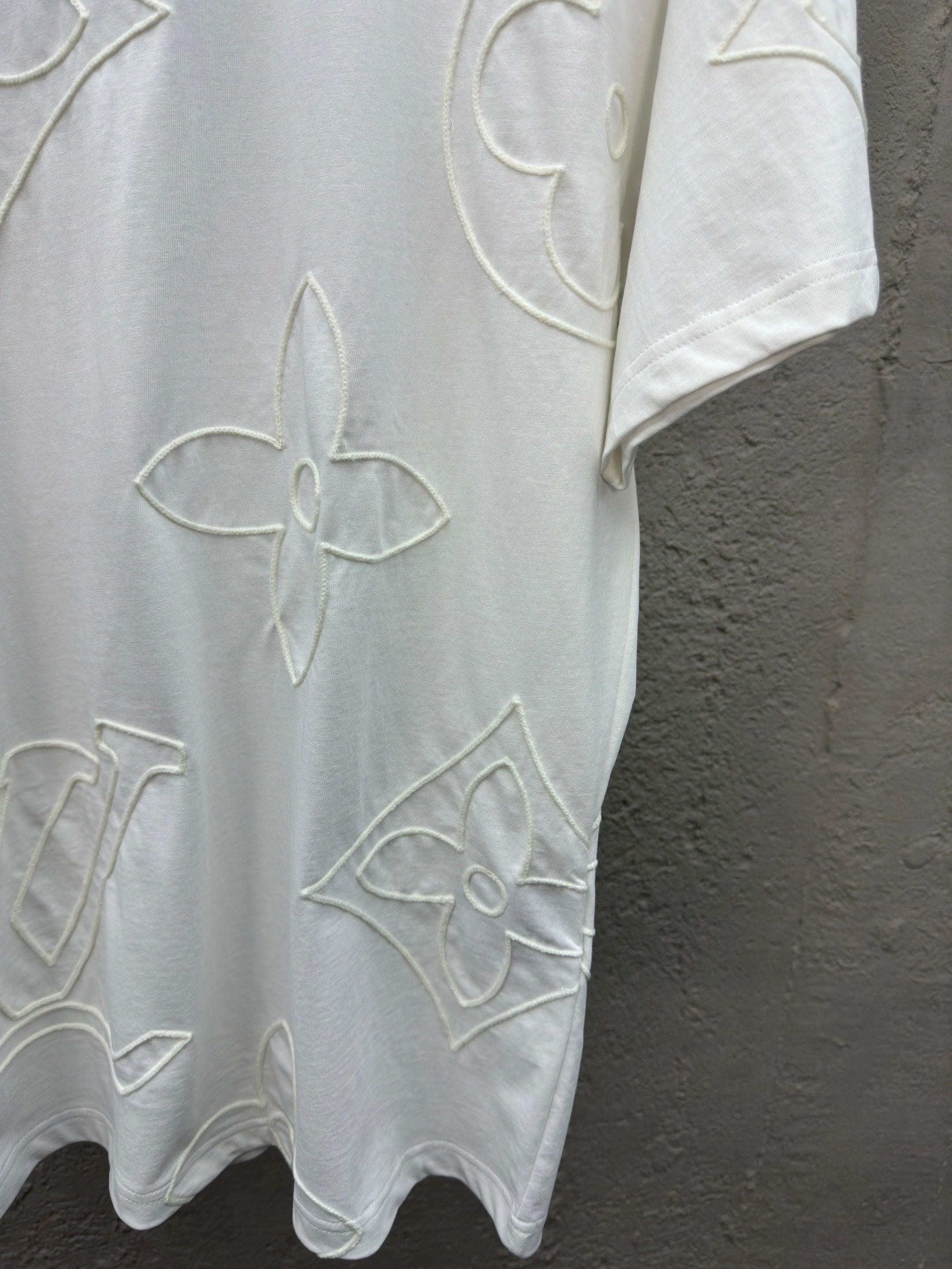 Chain embroidery short sleeves