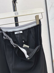 Elastic waist trousers