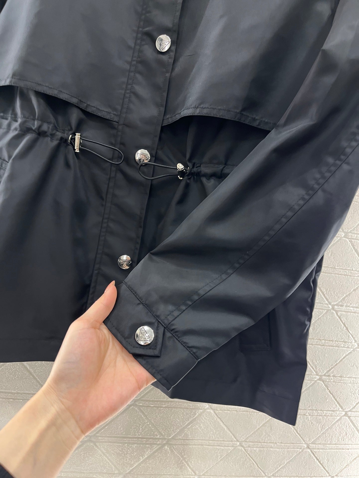 Hooded drawstring assault jacket