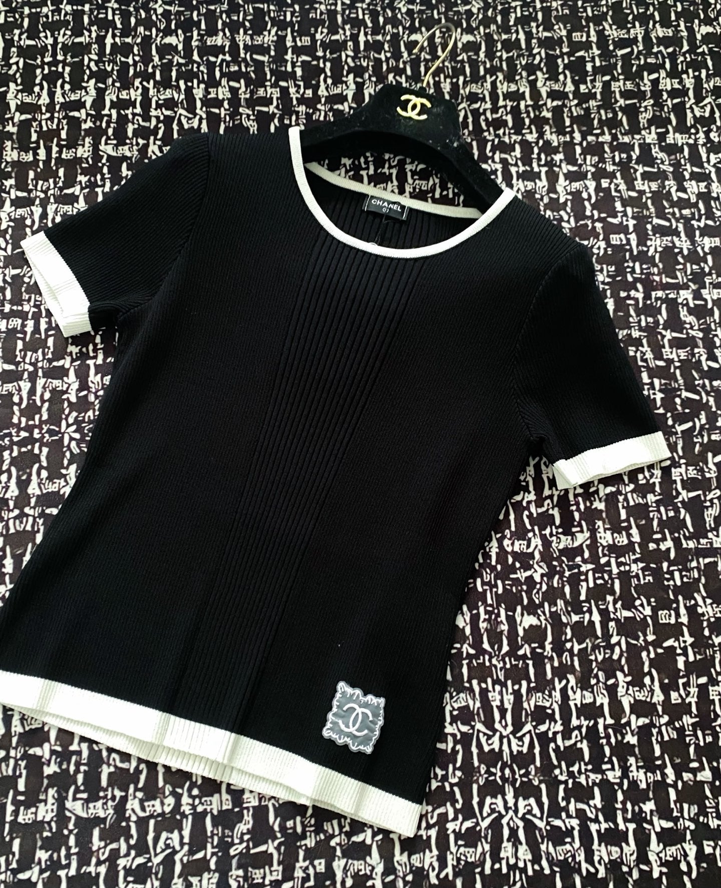 Round neck color block knitted short sleeves