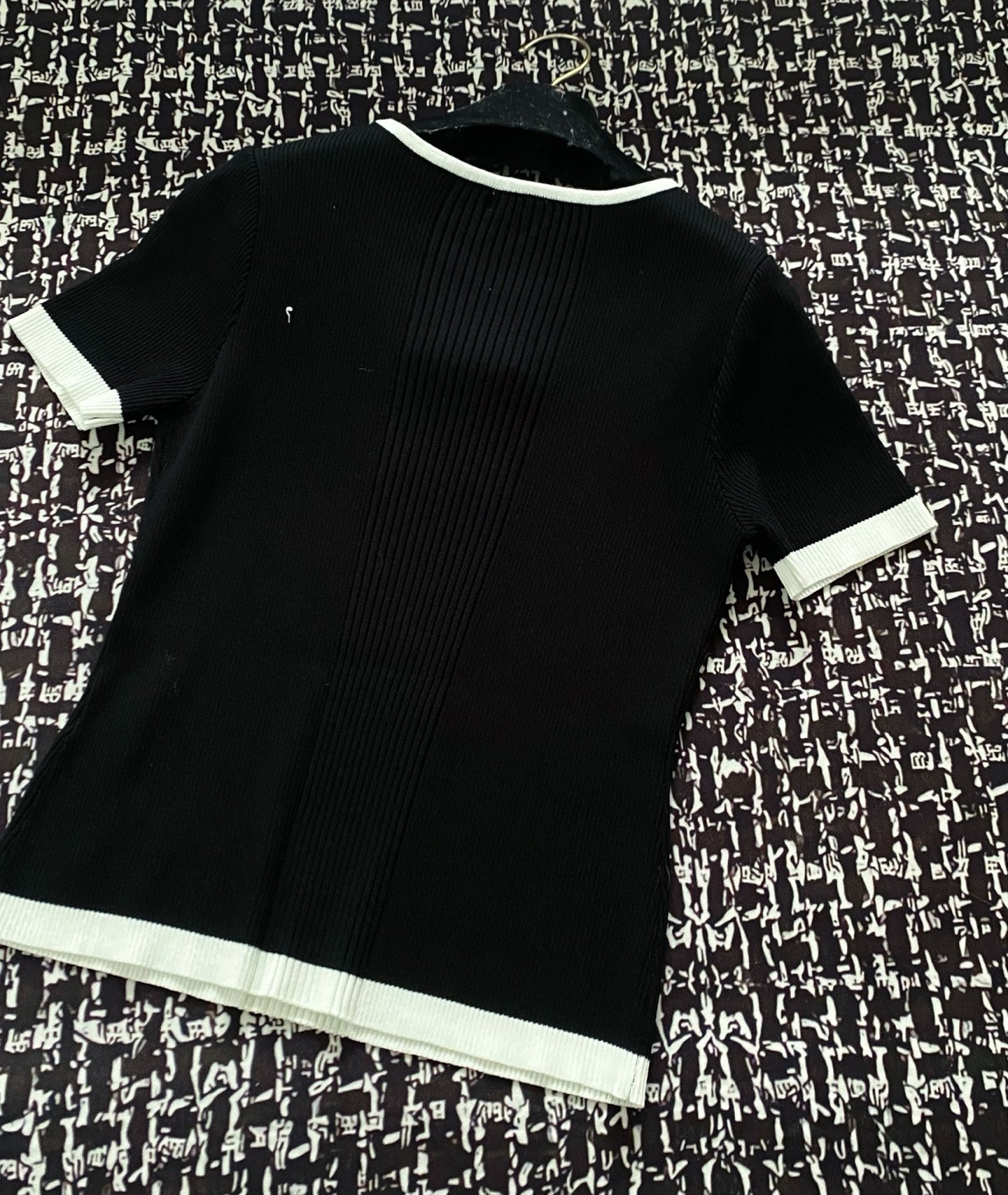 Round neck color block knitted short sleeves