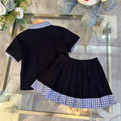 Short sleeve + pleated skirt suit