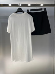 Round neck short-sleeved T-shirt dress + single-breasted skirt hip skirt