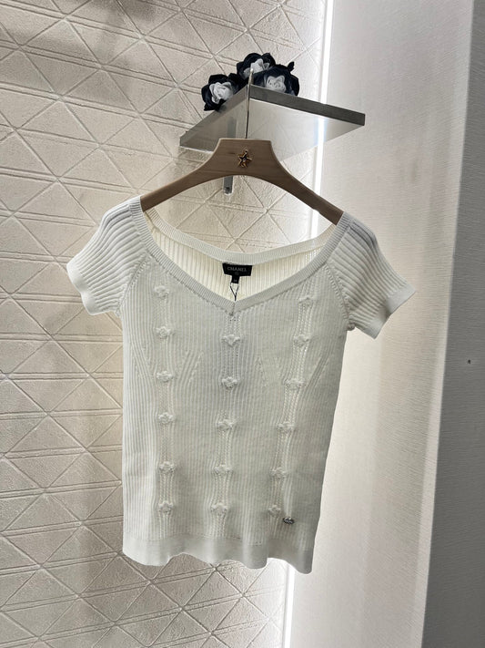 Three-dimensional crochet knitted short-sleeved top