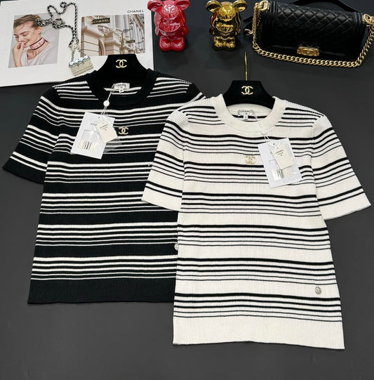 Contrast color striped short sleeves