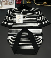 Contrast color striped short sleeves