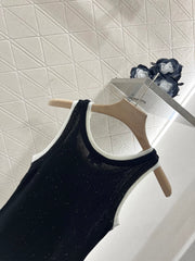 Contrast color knitted vest