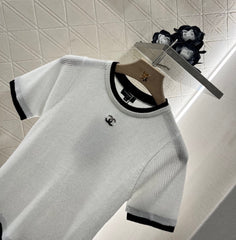 Contrast color knitted short sleeves