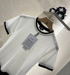 Contrast color knitted short sleeves