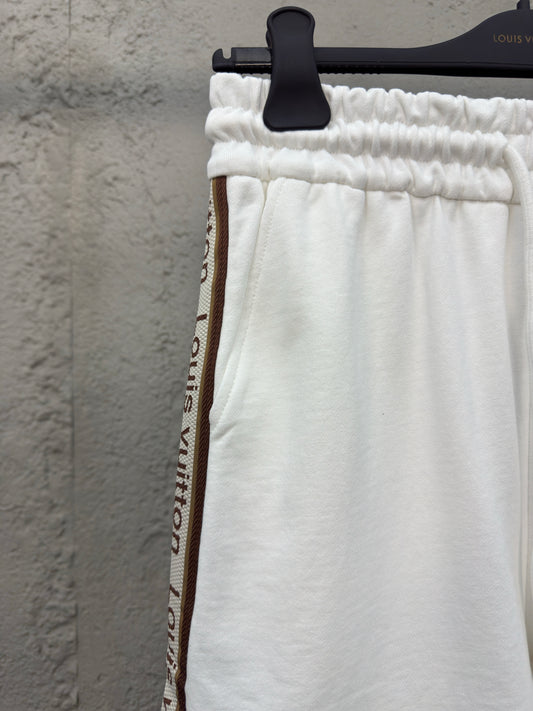 Side webbing shorts
