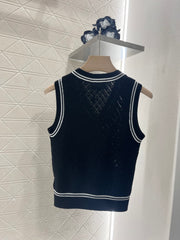 College style knitted vest
