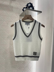 College style knitted vest