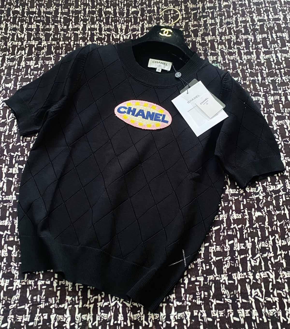 Medal design knitted short sleeves