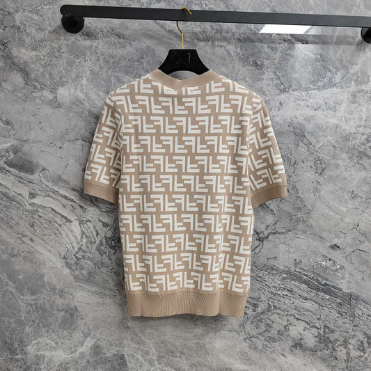 Short-sleeved knitted top