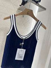 Contrast color knitted suspenders