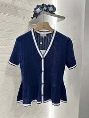 Fishtail contrast color knitted cardigan