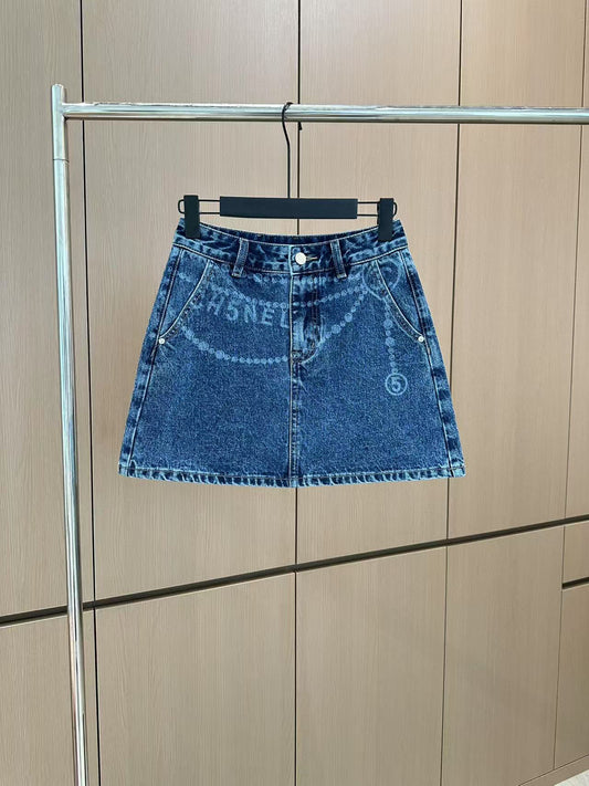 Printed denim skirt