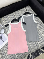 Short-sleeved knitted vest