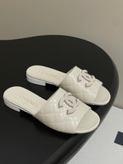 Diamond-patterned flip-flops