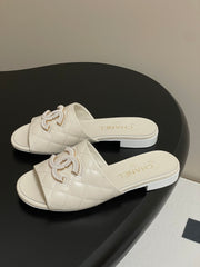 Diamond-patterned flip-flops