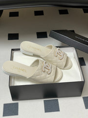 Diamond-patterned flip-flops