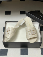 Diamond-patterned flip-flops