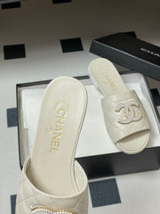 Diamond-patterned flip-flops