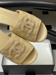 Diamond-patterned flip-flops