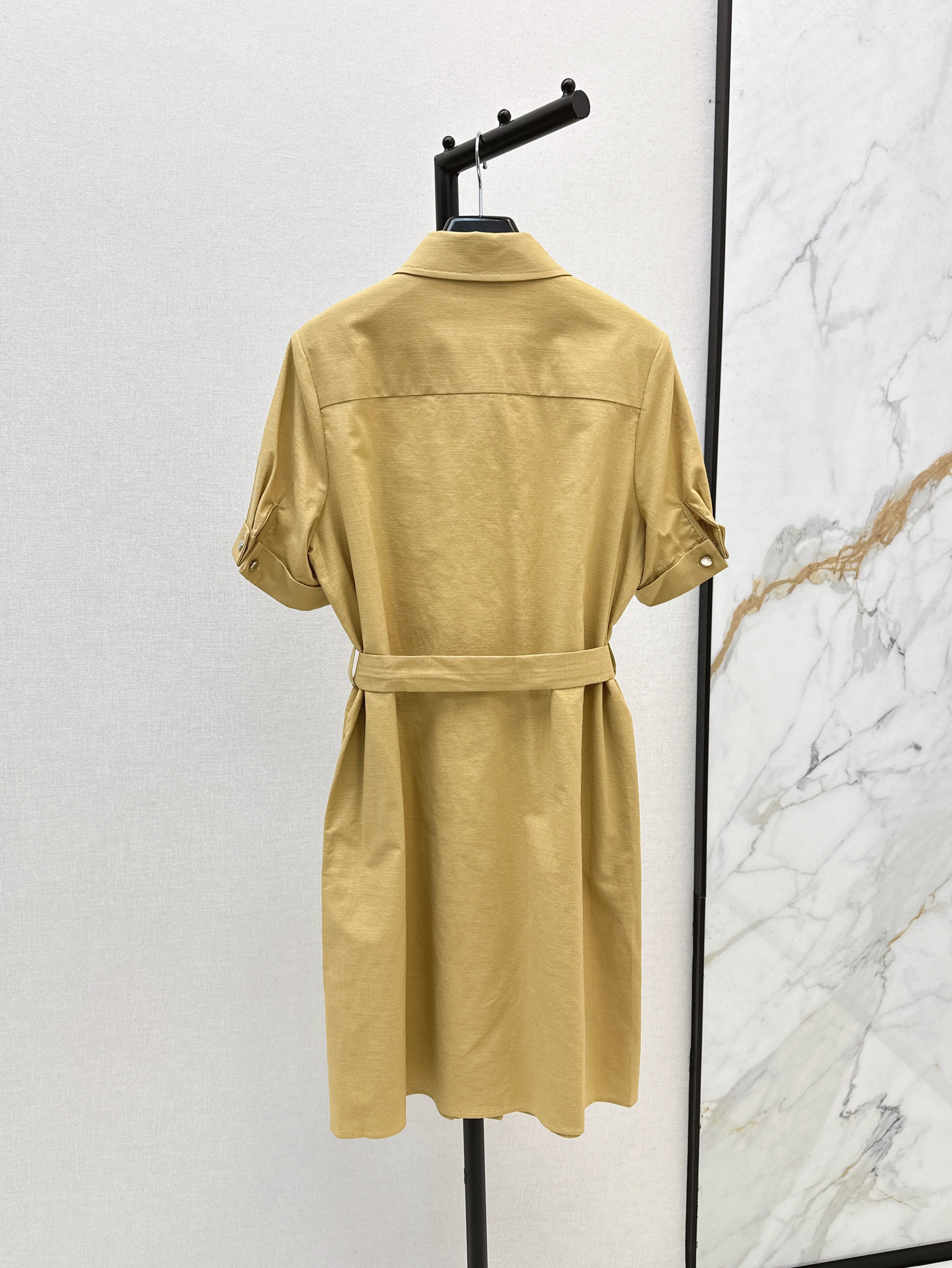 Short-sleeved shirt-style dress