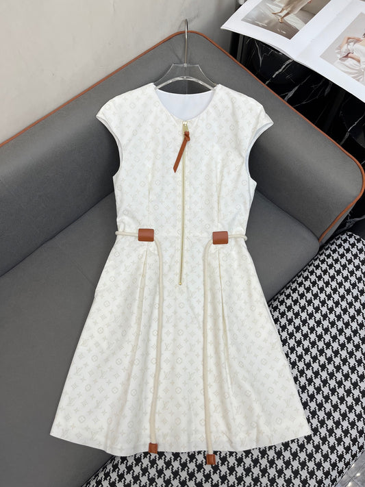 Sleeveless dress