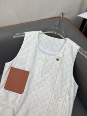 Sleeveless dress