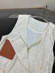 Sleeveless dress