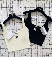 Simple two-tone vest