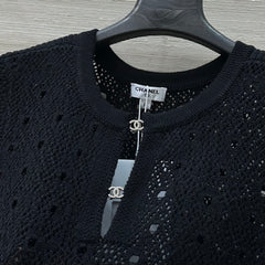 Hollow-out design crochet short-sleeved top