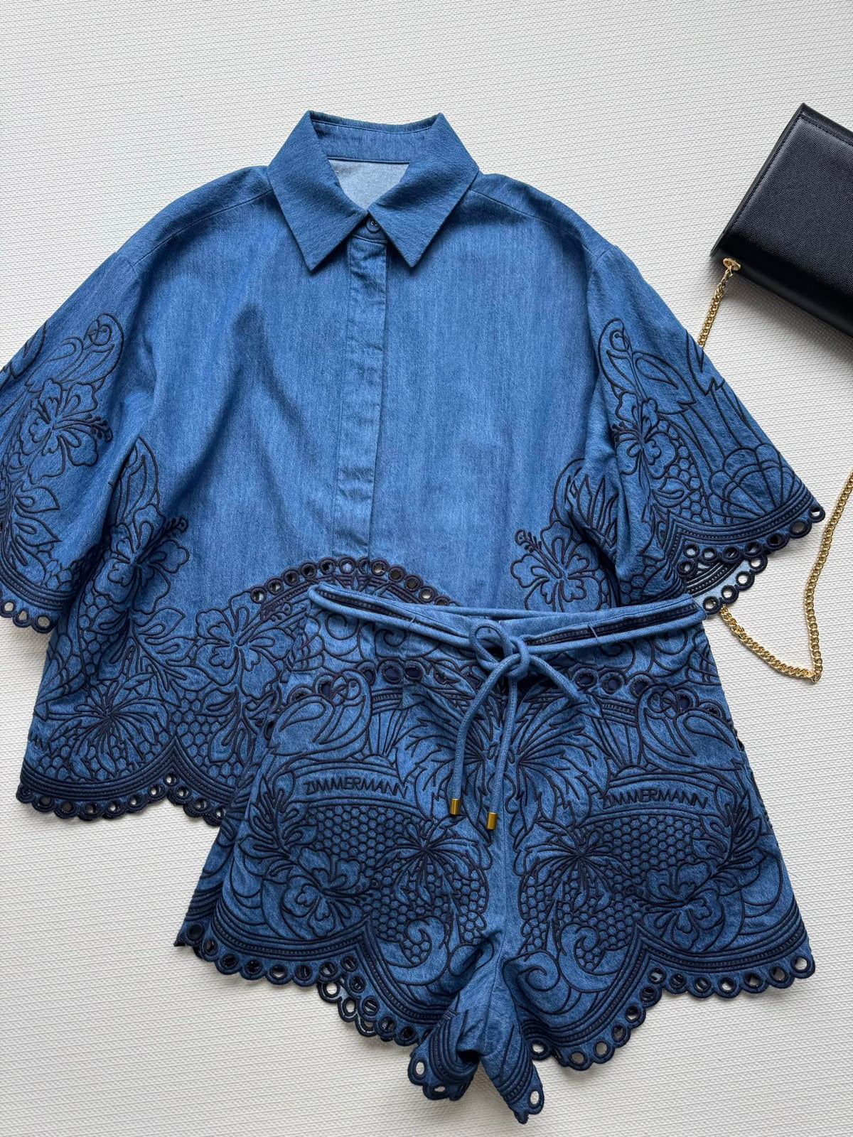 Heavy embroidery suit