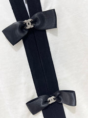 Button design three-dimensional bow knitted vest