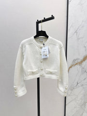 Temperamental knitted suit