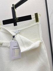 Temperamental knitted suit