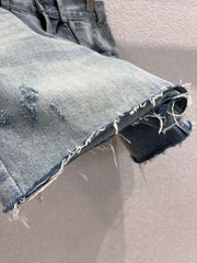 Classic mid-high waist shorts