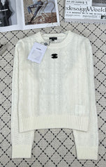 Crew neck long sleeve sweater