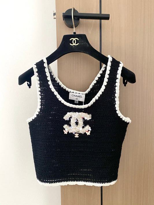 Hollow vest